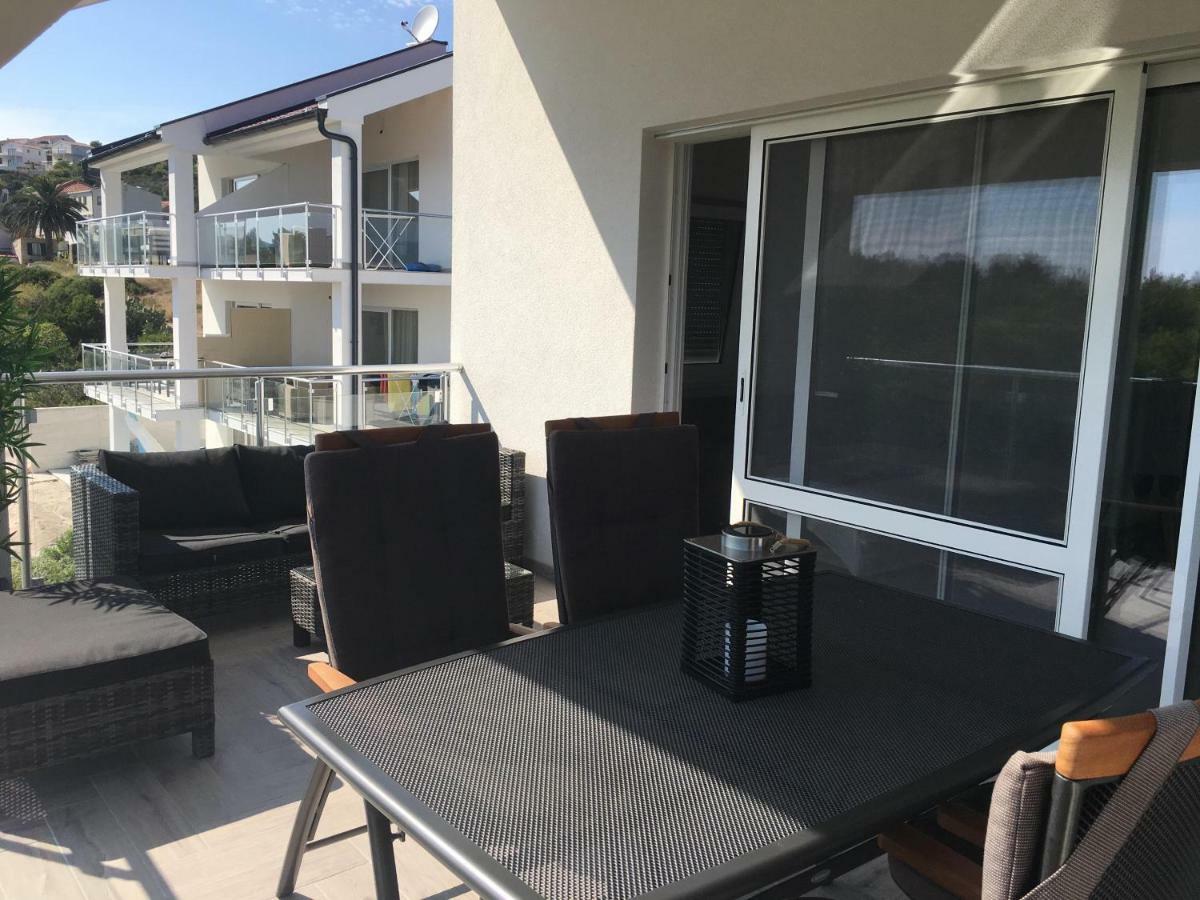 Ada Apartment *